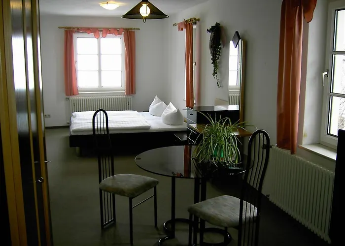 Am Fuchsbach Otel Berga (Thuringia)